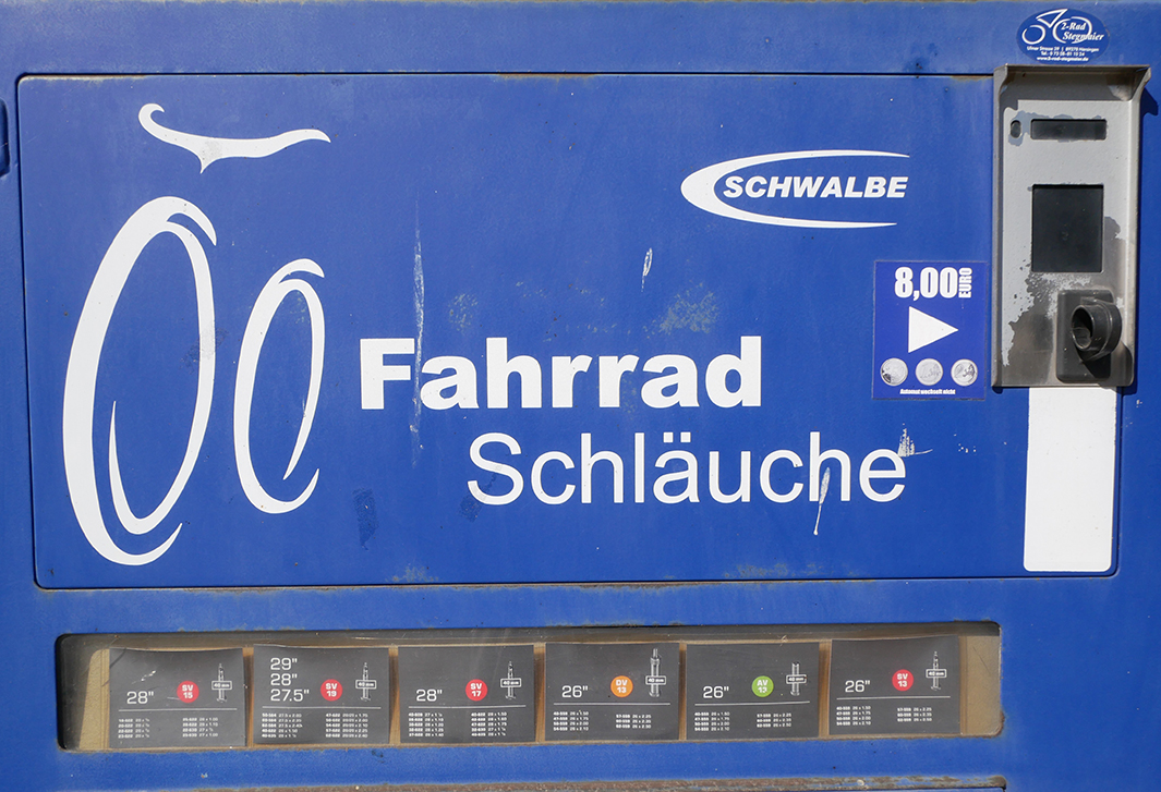 24h Fahrradschlauch-Automaten / „Fix-it-Station“